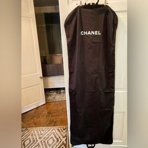 CHANEL Elegant garment bag